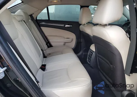 2019 Chrysler 300 Limited из США, поврежденный, VIN 2C3CCAEG4KH683095